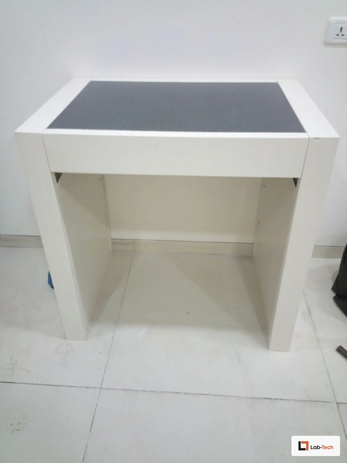 Anti-Vibration Tables built and installed by Lab-Tech — site photo 3
