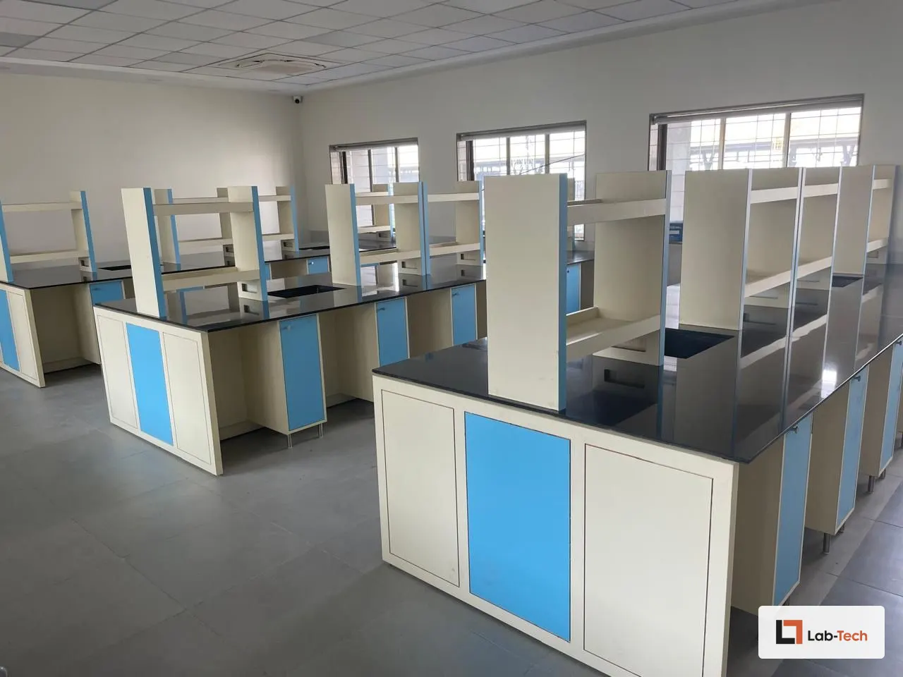 Educational Work Benches built and installed by Lab-Tech — site photo 1