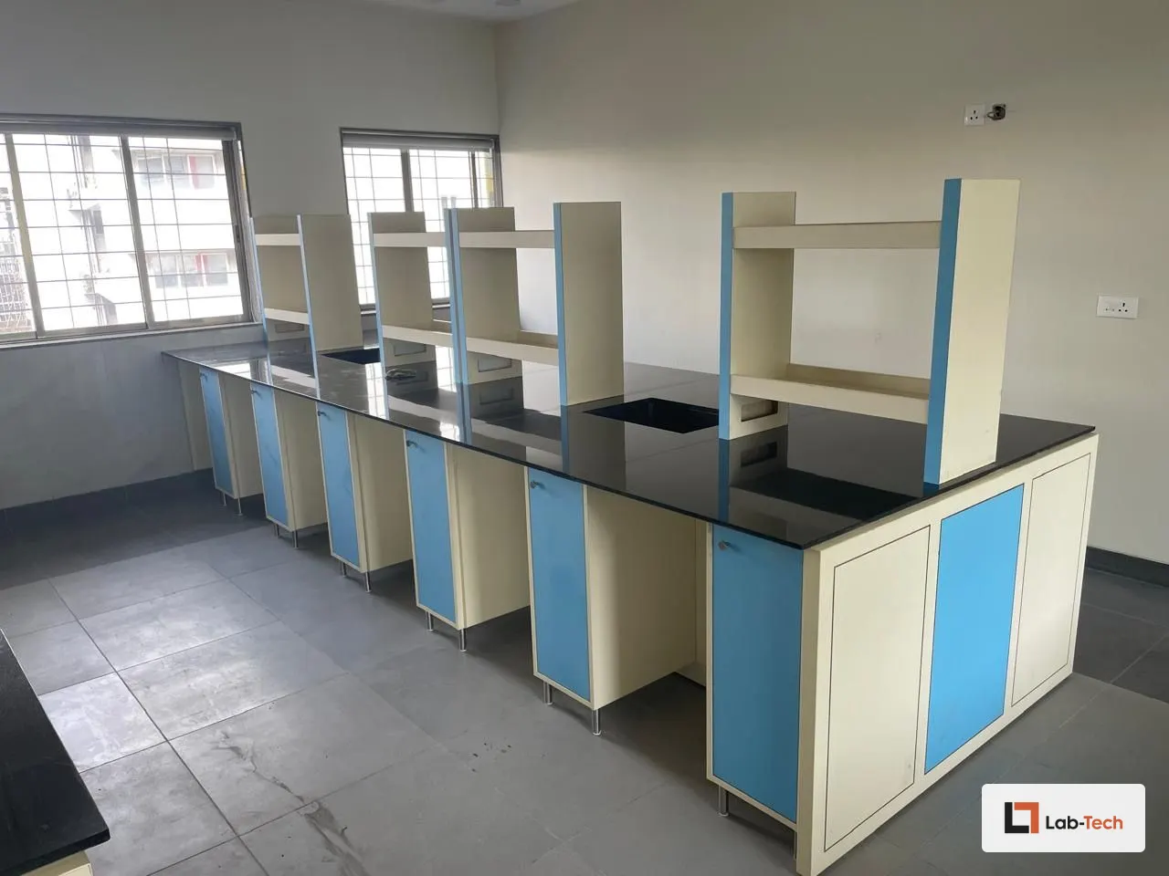 Educational Work Benches built and installed by Lab-Tech — site photo 2