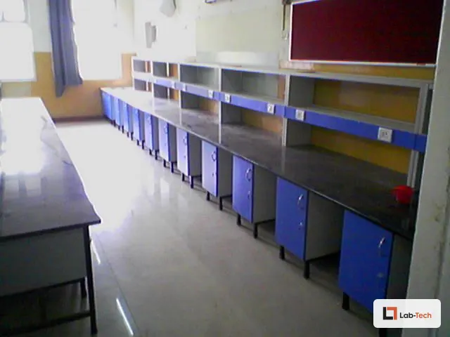 Instrument Benches built and installed by Lab-Tech — site photo 4