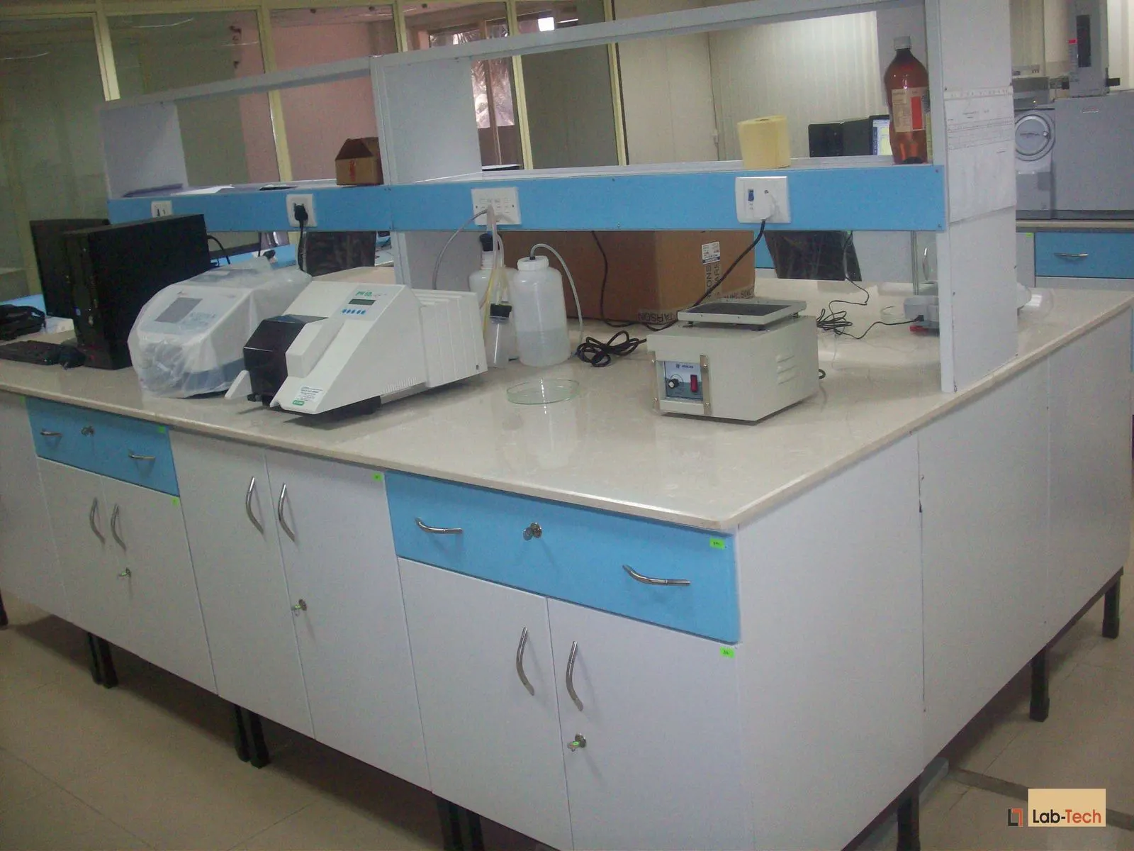 Island Benches built and installed by Lab-Tech — site photo 3