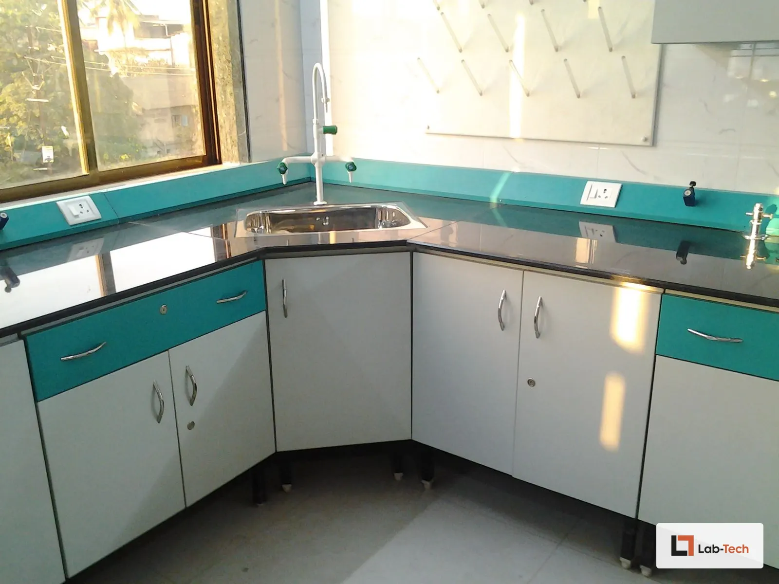 Sink Benches built and installed by Lab-Tech — site photo 4