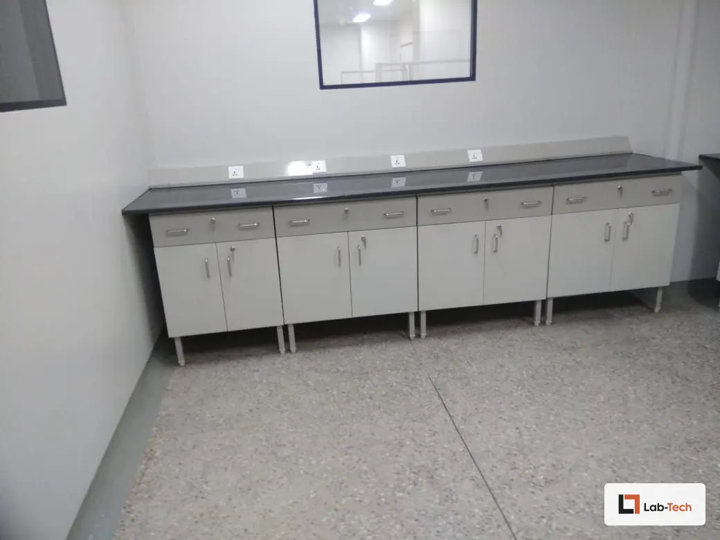 Working Benches built and installed by Lab-Tech — site photo 5