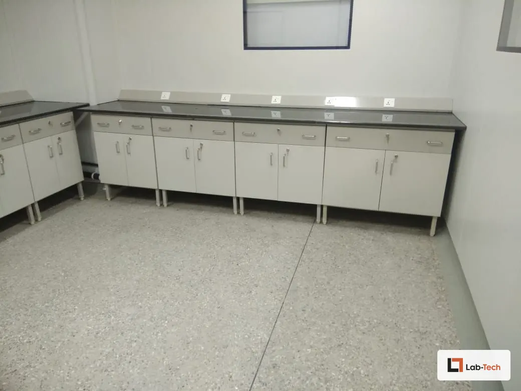 Working Benches built and installed by Lab-Tech — site photo 6