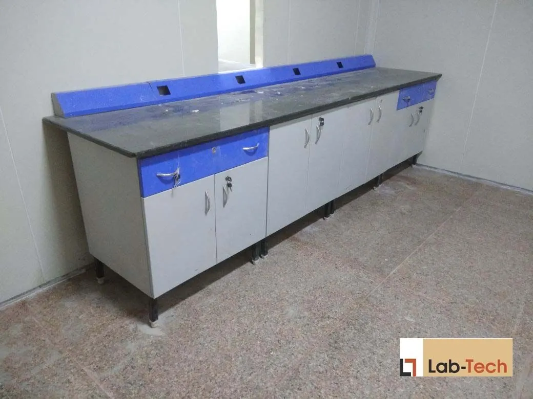Working Benches built and installed by Lab-Tech — site photo 9