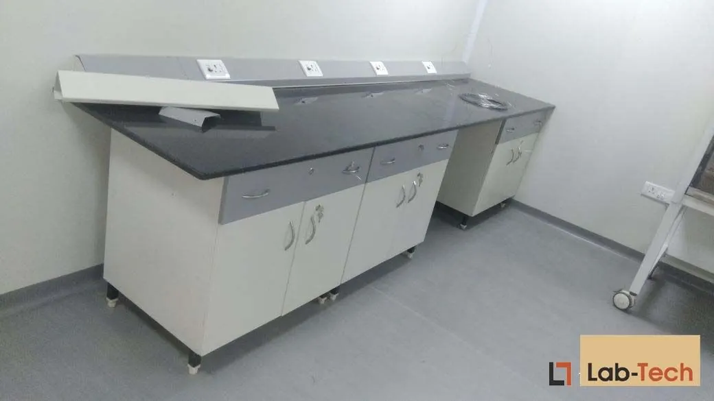 Working Benches built and installed by Lab-Tech — site photo 10
